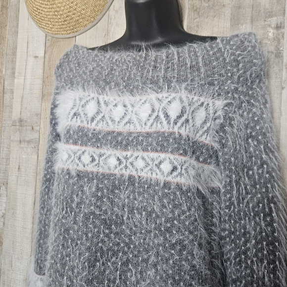 Anthropologie Sleeping on Snow Wool Fuzzy Off Shoulder Sweater Tunic Gray XS - Picture 7 of 12